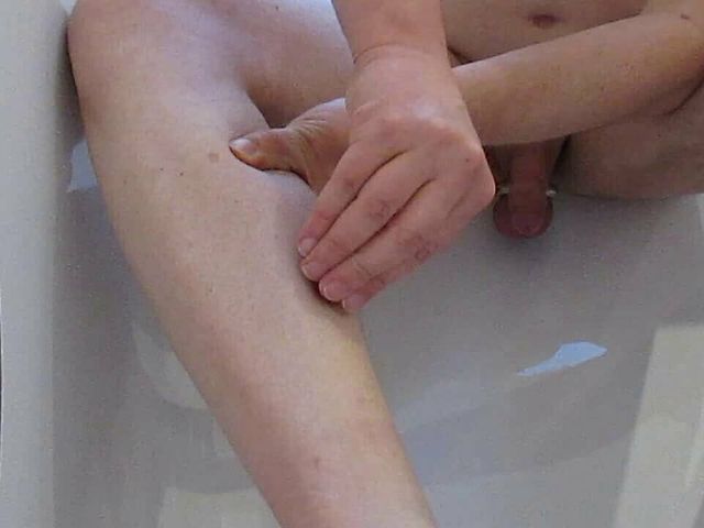 Old Clip From 2017: Hair Removal 2 (Daniel Kinkster)
