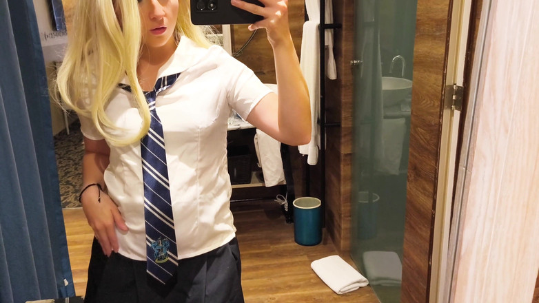 Candy Camille: Luna Lovegood Esguicha até Receber Muito Esperma