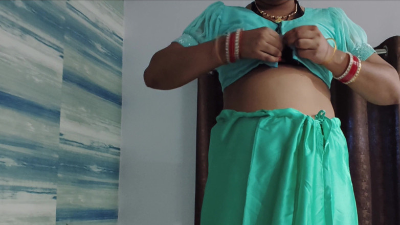 BadMash_Bhabhi: バビの友人は、彼女をイカせて村のバビをよくファックしました、ヒンディー語のオーディオ