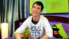 Lollipop Twinks: Uma entrevista "mordendo" com Adrian