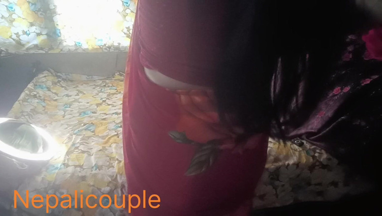 Nepalisexycouple: 我正在和我的男友玩3P