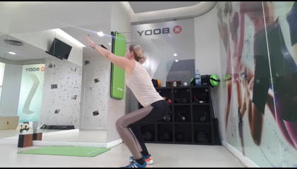 Erotic Tanya: Blonde teen warming up before workout