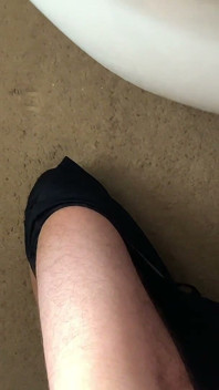 Je baise ma chatte de poche