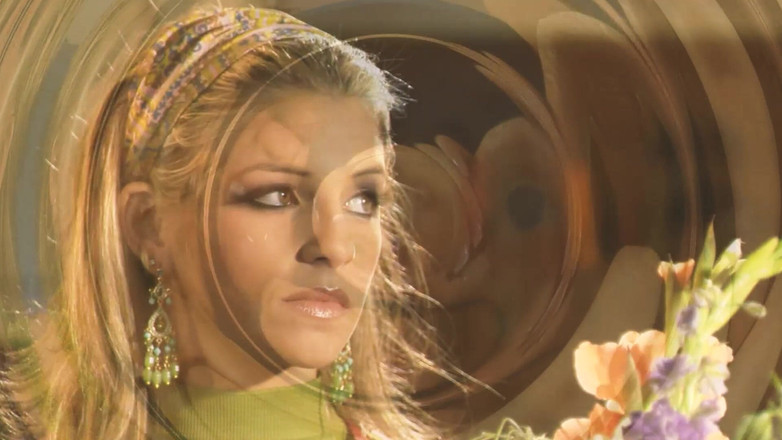 DARVASEX: सबसे हॉट गर्लफ्रेंड- बिकनी पहनी सेक्सी सुनहरे बालों वाली की पूल में उसके दोस्त के बड़े लंड द्वारा चुदाई