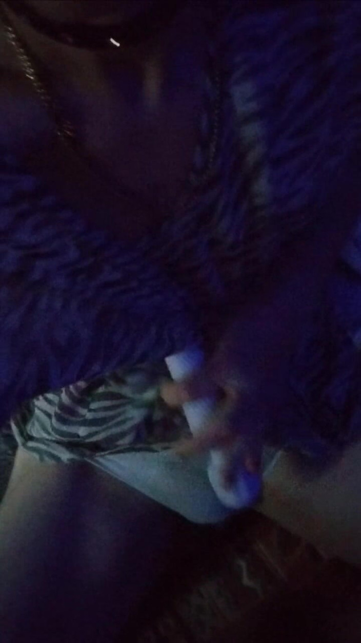 Goth boy: Goth Boi pisspel