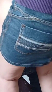 Mi masturbo per la mia sorellastra e il sesso della matrigna