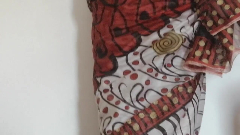 Tina Baby: Desi hausmädchen wurde beim masturbieren erwischt teil 2