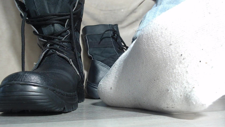 Hunky time: Mis Pies Apestan Y Mis Uñas
