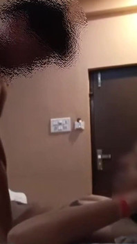 Indischer betrügender studentensex mit tution teacher in seinem haus