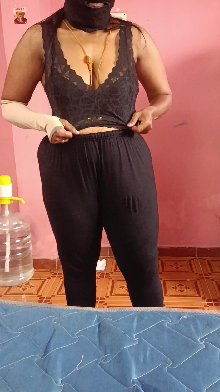 Reshma hot: Tarian bugil gadis tamil