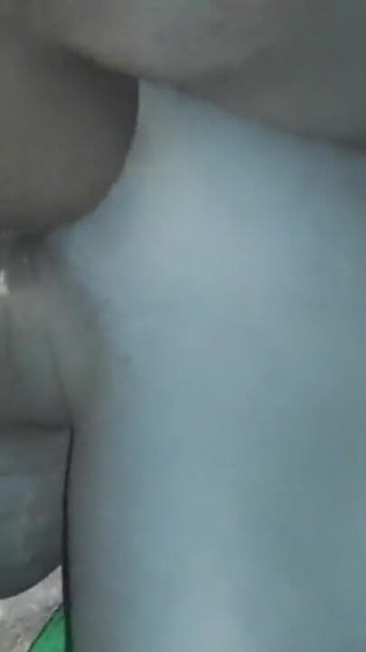 Bhabhi: Bhabhi ka charpai 狗式瓦拉性爱视频 印地语
