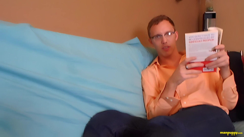 Man Puppy: Obří šprt se tě snaží ignorovat