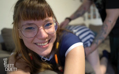 BettDuett: Nadržený přítel chce sex právě teď!