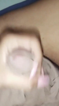 Krást mu sperma před holkami v noci venku