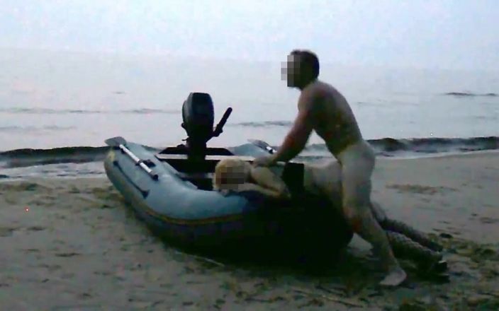 RS couple: Night Fucking on Island