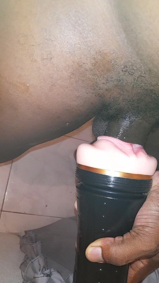 Black guy: シーズン9 第8話のオナニー