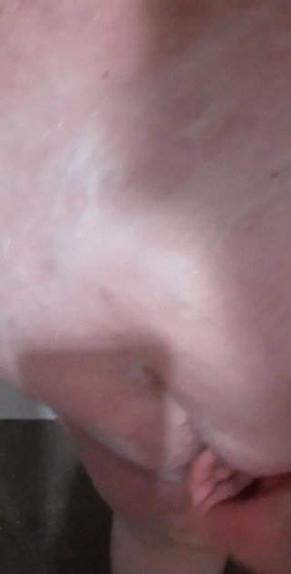 LaLaDelilah: 性的なBBWはシャワーで洗います