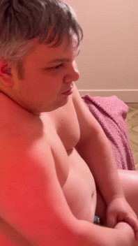 Le Ordino Di Succhiare Brad Mentre Io Scopo Il Culo Della Sua Piccola Troia Con Il Mio Grande Strap-on