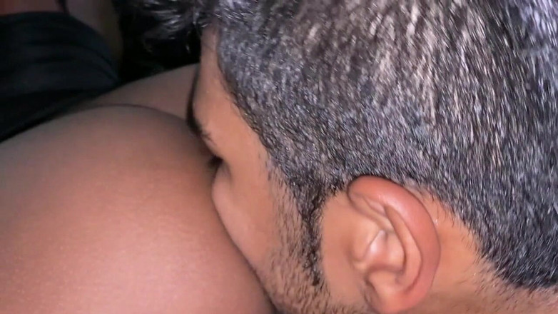 Mariaa: 大きなチンコを持つラティーナの女の子とセックス