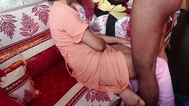 Deshi women: Virgin Indian Teen (18+) Girl Gets Ass Fucked by Boyfriend