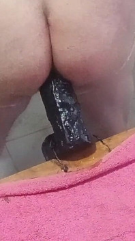 Vidím svou tlustou, velkou, tvrdou a nemůžu se održet