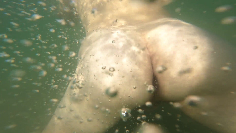 Cool Body: मैं सिर्फ मुफ्त महसूस करने की खुशी के लिए वीर्य निकालता हूं, सार्वजनिक समुद्र तट पर नग्न।