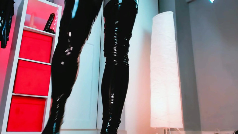 Ella Kross: Tam vücut lateks azdırma hd mp4