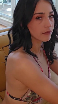 Scopando una mora calda molto piccola. Sofie Reyez