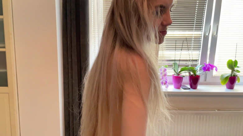 DoMaXXX: Polish Student Plays with a New Toy