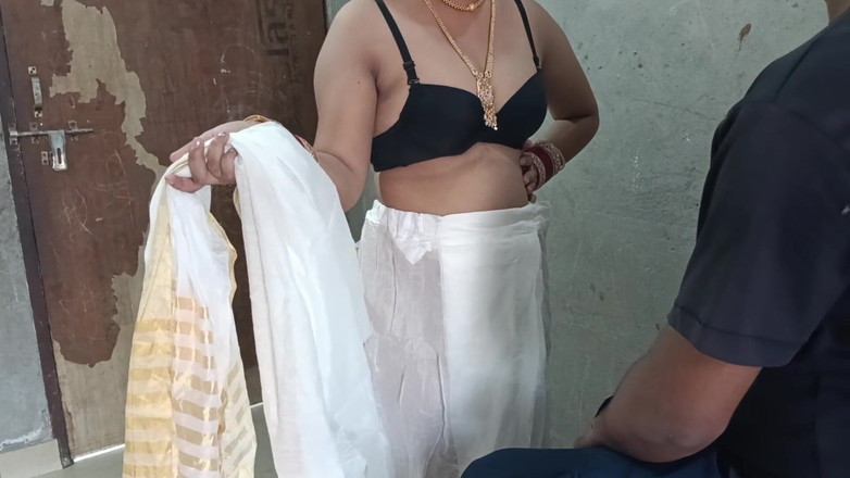 Vamika: Bhabhi proaspăt căsătorită Ke Bade țâțe Ka Doodh Piya Aur Chut...