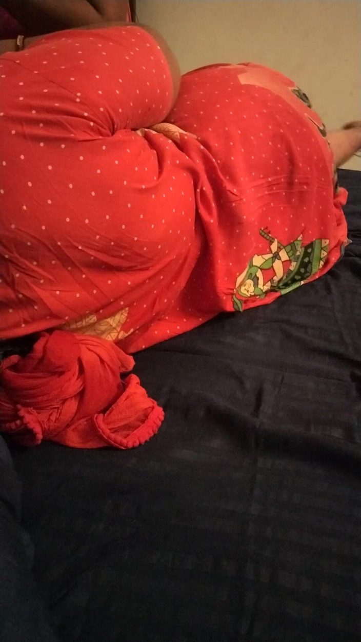 Tamil lesbian: Sharing Her Sex Experience and Dirty Talking