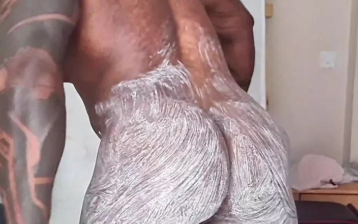 Amadeus: Shaved the Body Ready for Darklands