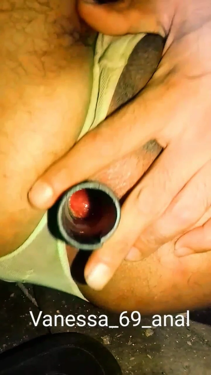 Vane_69_anal: Je montre ma sodomie