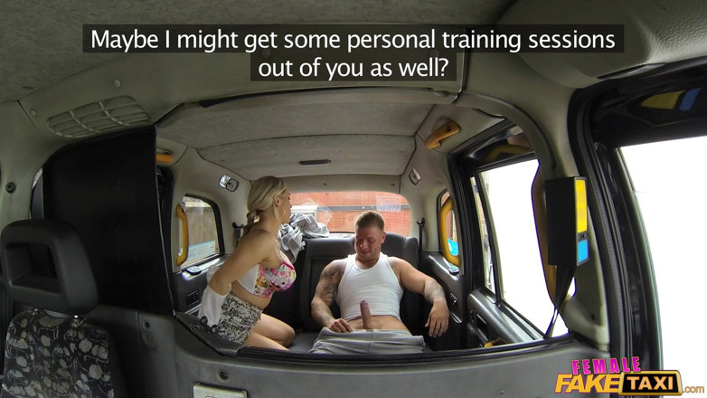 Female Fake Taxi: Female Fake Taxi - тряска грудастой сиськи заставляет ебаря жестко кончить