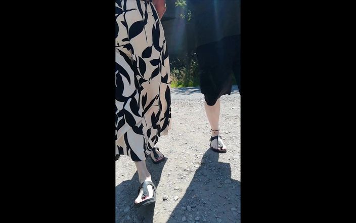 Goldschatz59: 和Birkenstocks的尼龙军歌一起散步
