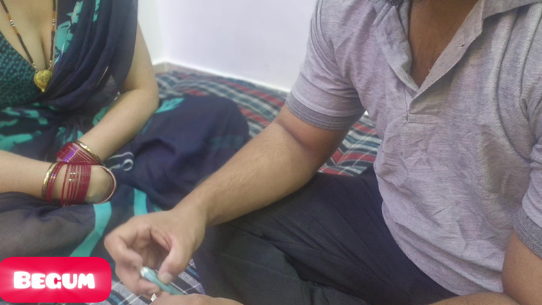 Rukshaar Begum: Sensex se fait baiser dans la meilleure humeur