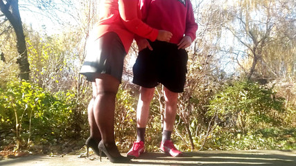 OurFetishLife: Seksi tombul sarışın ev hanımı - ateşli kaçırmayın