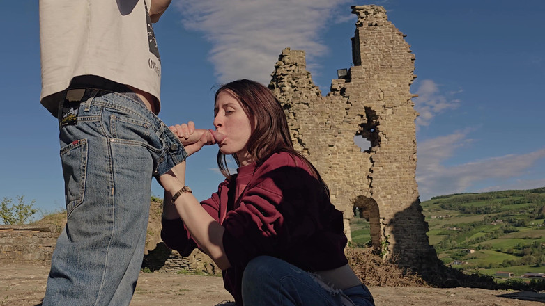 Tate: Amatérská děvka chce ptáka v přírodě deepthroat s cizincem