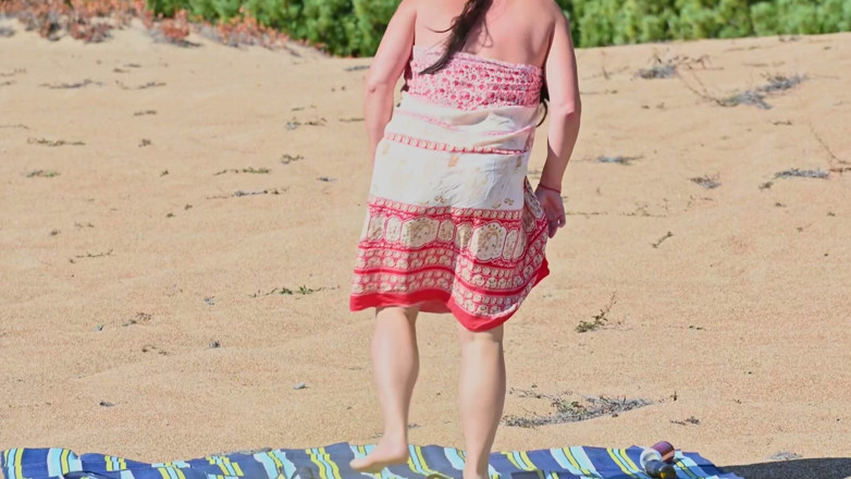 Leyla: Schau Dir Nur an, Was Ich Am Strand Gedreht Habe