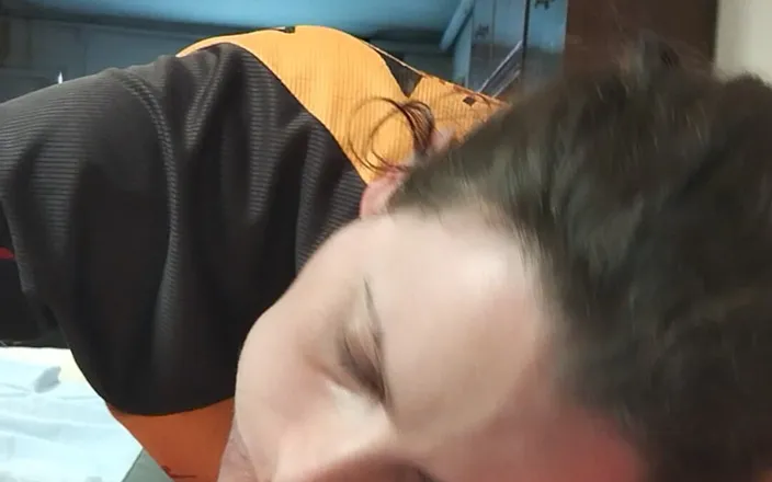 Couple Jagger: More Sucking