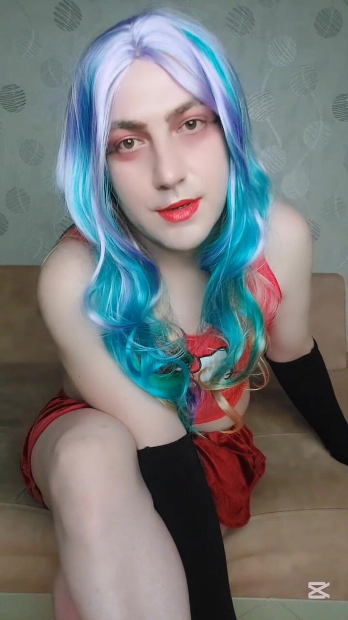 Kitty_Cross: Velký bublinový zadek Sexy blonďatá bílá prdel roztomilá štíhlá ladyboy Crossdresser...