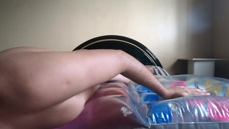 Inflatable Lovers: Nafukovací vzduchová rošt
