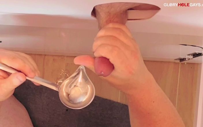 GLORYHOLEGAYS: Murid nakal ini dicrot di gloryhole - murid nakal ini crot...