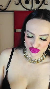 I Make Super Huge Lips with Lip Liner and Fuck with Guy