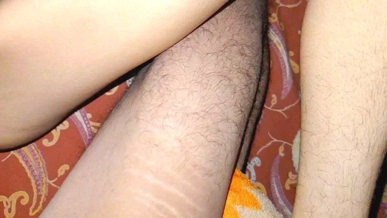 Ankita277: nee shaadishuda desi sundar larki ki bhaartiy pahli raat poori...