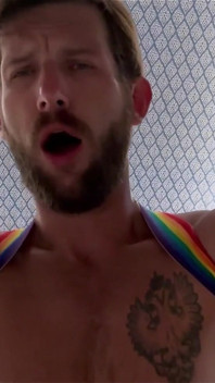 Un'altra fantastica raccolta con questo ragazzo latino caldo