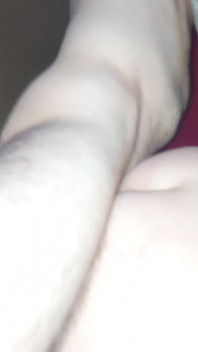 Menyetubuhi gadis bbw dan muncrat di memek dan di atas pantatnya