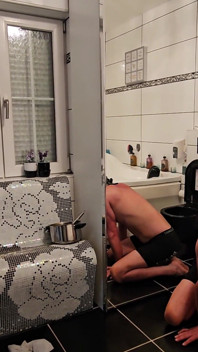 Sheela Sinner Het Toilet Vernedering