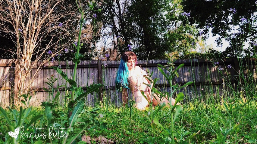Cumming Through the Weeds (Kactus kutie) Cumming Through the Weeds (Kactus kutie)