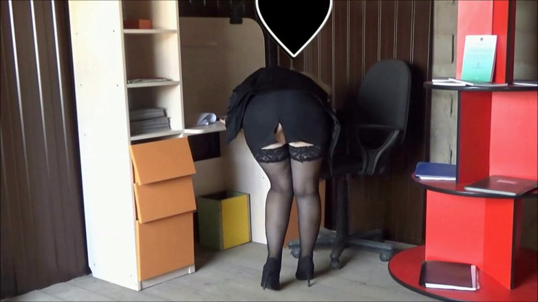 Nylon-Heels: stoking pahni ophis ledi aur paintij nahin